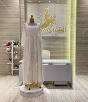 Elegant dress suitable for galas, parties, or special events.